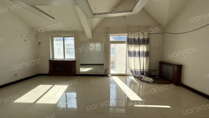 长天小区 6室2厅 南 北-卧室A