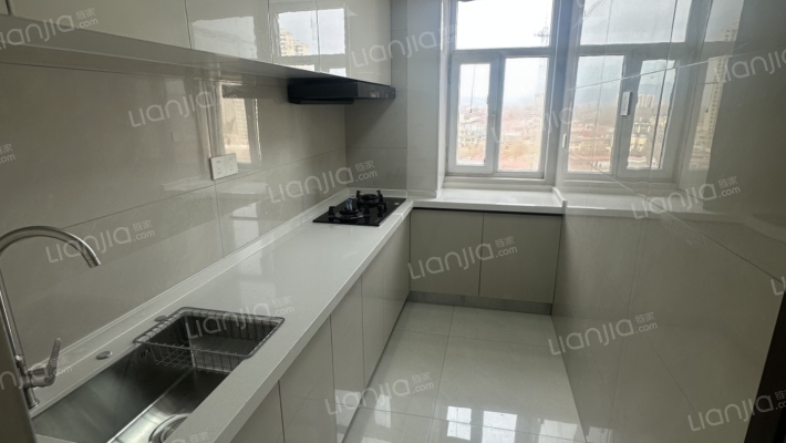 富景华庭 3室2厅 南 北-厨房