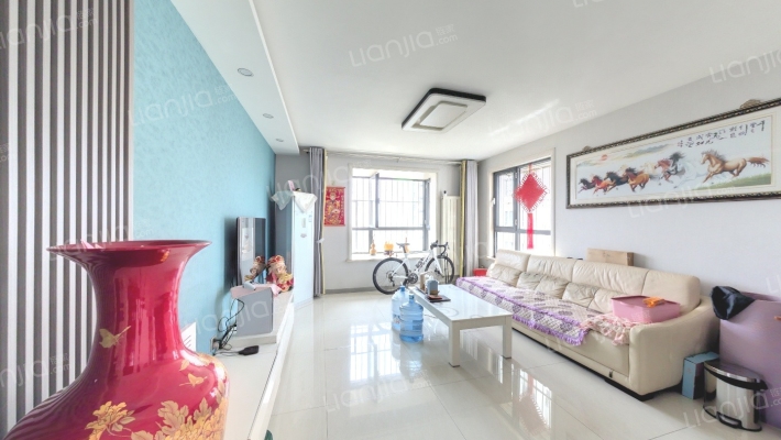 八里坊东区二手房实景图