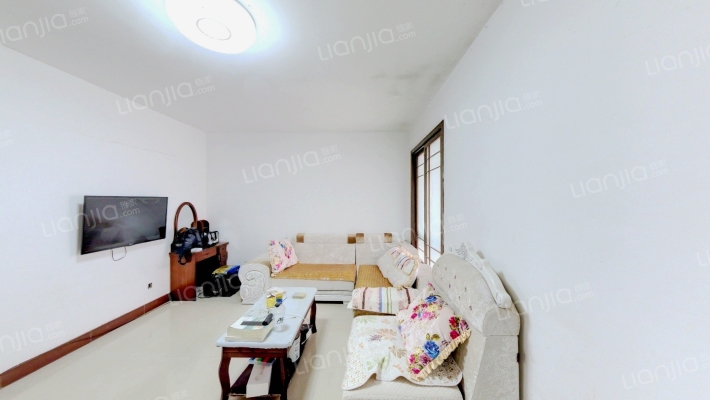 水岸名宅二手房实景图