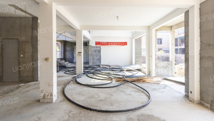 鲁商御龙湾二手房实景图