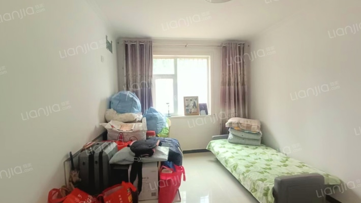 南北通透大三居室，一层适合做生意-卧室B