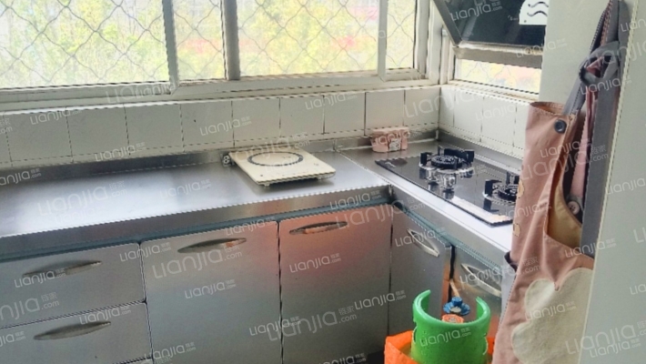 华阳路南北通透精装三居本满五年税费低-厨房