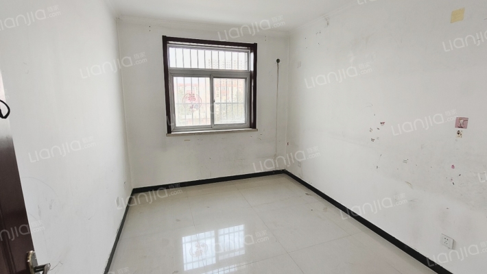 天筑逸城 2室2厅 南 北-卧室A