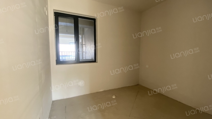 高新区，京港澳告诉旁，大社区。-卧室B