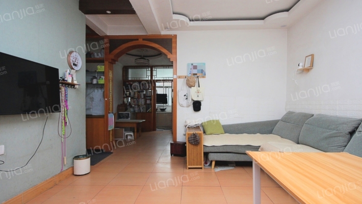 沿河小区二手房实景图