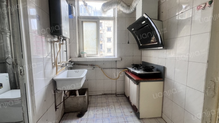 建设路全南两居室  简单装修 出门菜市场 校园-厨房