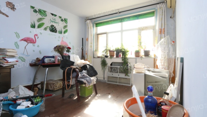 建行家属楼二手房实景图