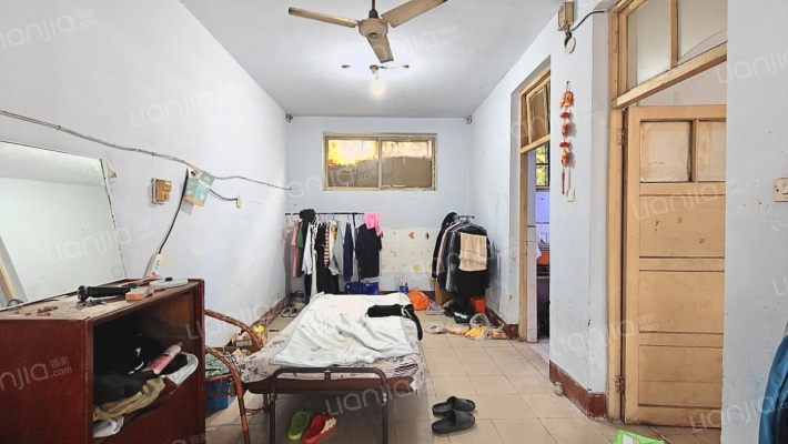 后七里税务局宿舍二手房实景图