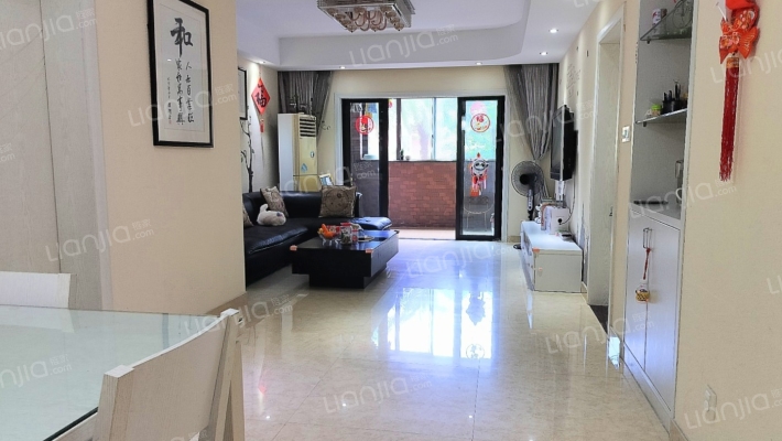 鸿城铂兰湾二手房实景图