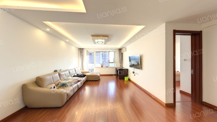 万科蓝山F区二手房实景图