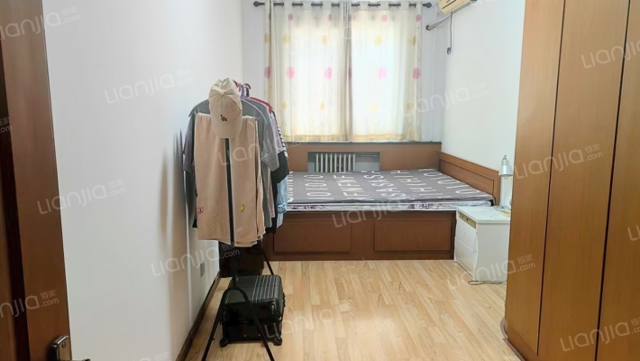 联合5号院，三阳开泰户型，精装修，采光视野佳-卧室C