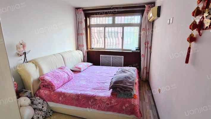 此房满五唯一，视野宽阔，采光充足，配套齐全-卧室B