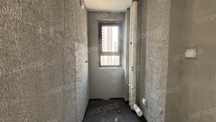 户型方正采光全天     全明格局-卫生间A