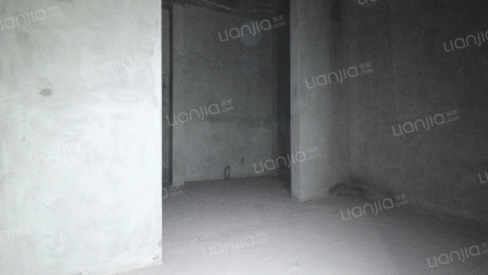 此房跃层户型下跃地下室5.6米层高，丽雅品质值得信赖-卧室G