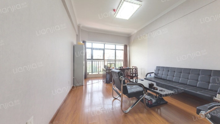 瑞贝卡新天下二手房实景图