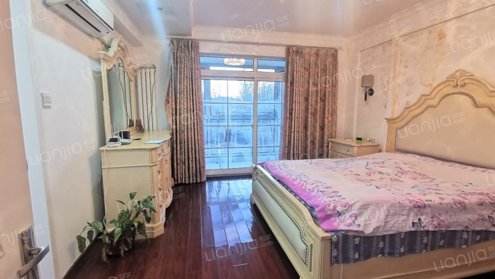 70年大产权，房证满二，次新房，通勤北京，交通方便。-卧室E