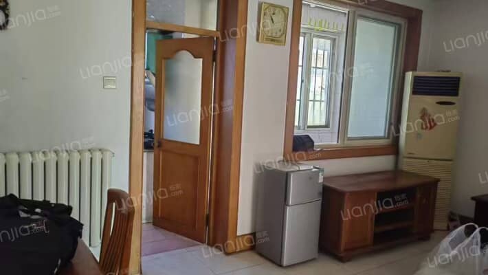 建筑公司家属楼二手房实景图