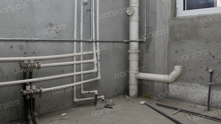 出售高铁牛津花园经典户型 南北通透采光好-厨房