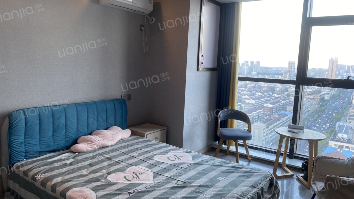 岩玺公寓二手房实景图