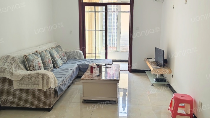 新上好房，交通便利。通勤方便。-客厅