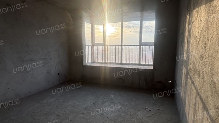 建安铭苑二手房实景图