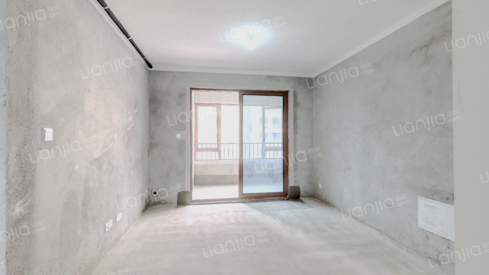 水岸8号B区二手房实景图