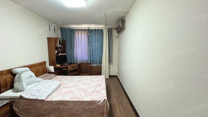 物探局家属院   精装5居室  集中供暖-卧室E