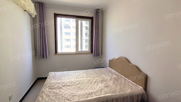 此房本满五年，税费低。精装修，南北通透的户型通风好-卧室B