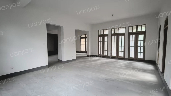 绿城雁鸣湖玫瑰园二手房实景图