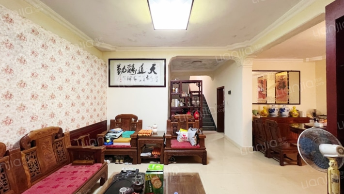 银屋花园二手房实景图