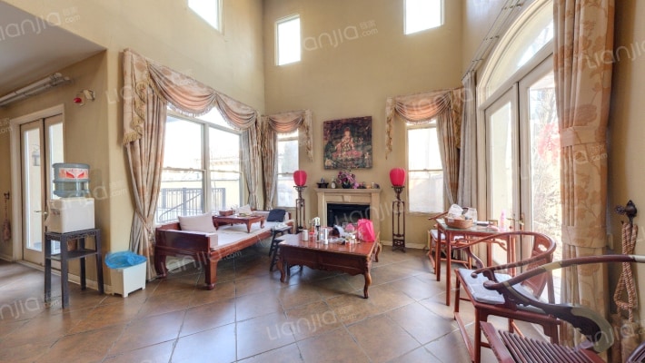 纳帕溪谷二手房实景图