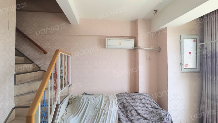 金街公寓 复式 一室一厅 高楼层 采光无遮挡-客厅