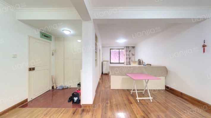 新兴小区二手房实景图