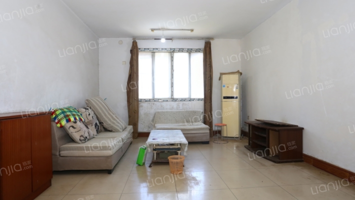 保险小区二手房实景图