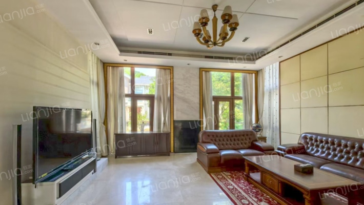 溪口银凤度假村二手房实景图