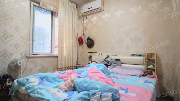 上江北红坝路，简装三房，拎包入住诚心低价出售-卧室A