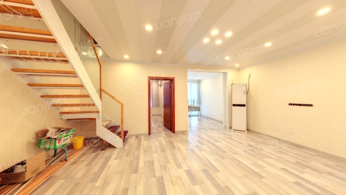 八龙桥雅苑二手房实景图