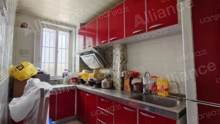 东西向正规两居室，精装修，好楼层，拎包入住-厨房