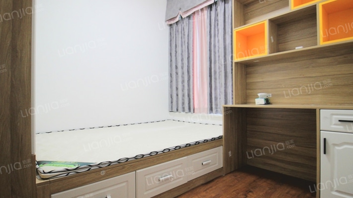 邦泰国际社区北区精装3房，房型方正，小区环境好-卧室A