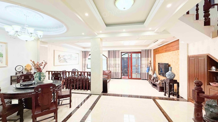 鸿泽园二手房实景图