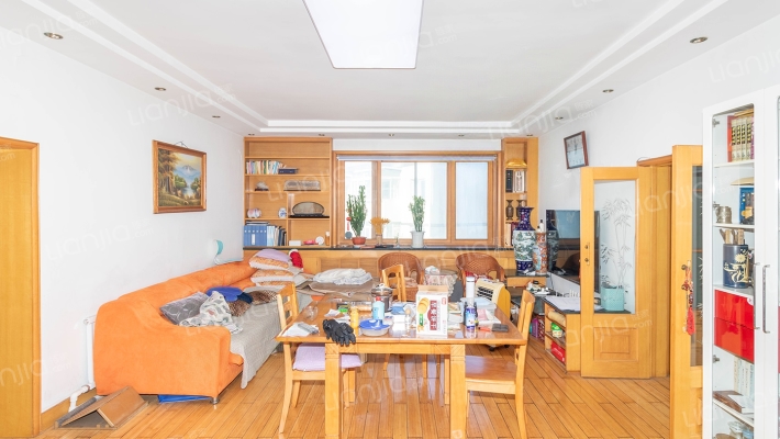 三冠大厦二手房实景图