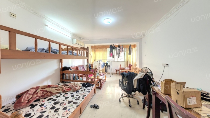 供水小区二手房实景图