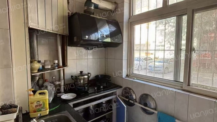 东安小区 3室2厅 南 北-厨房