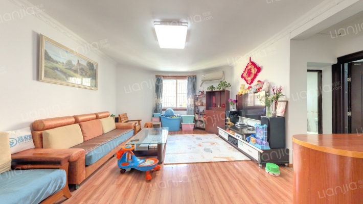 兴阁里小区二手房实景图
