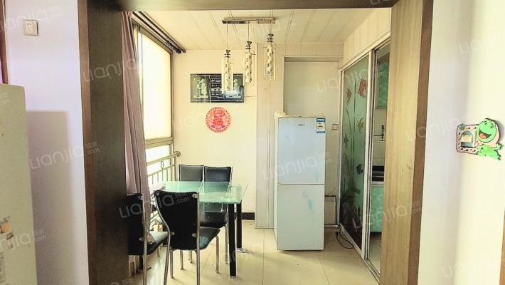 鼓楼2层的2居室  低总价出售-餐厅