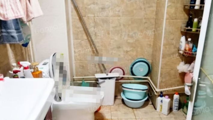 此房户型好，全阳2居，采光充足，交通便利，-卫生间