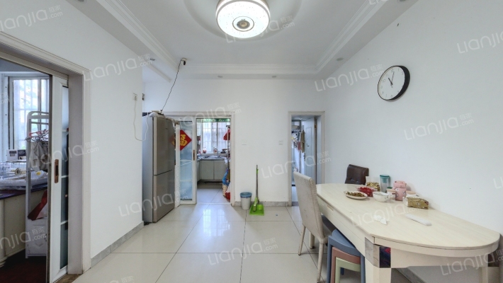 君巫路一百九十弄1号二手房实景图