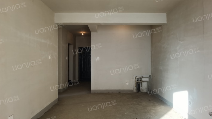 水岸花城 2室2厅 南-餐厅