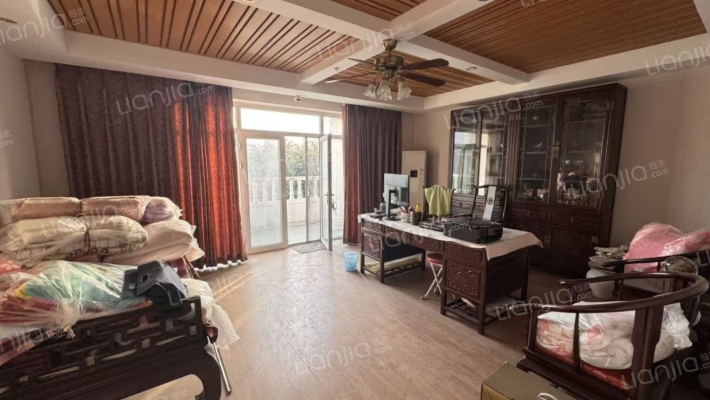 温莎独栋别墅 带大院子精装修 业主靠谱出售 看房方便-卧室E